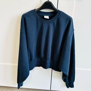Aritzia Tna Airy AF fleece cropped sweater Size L